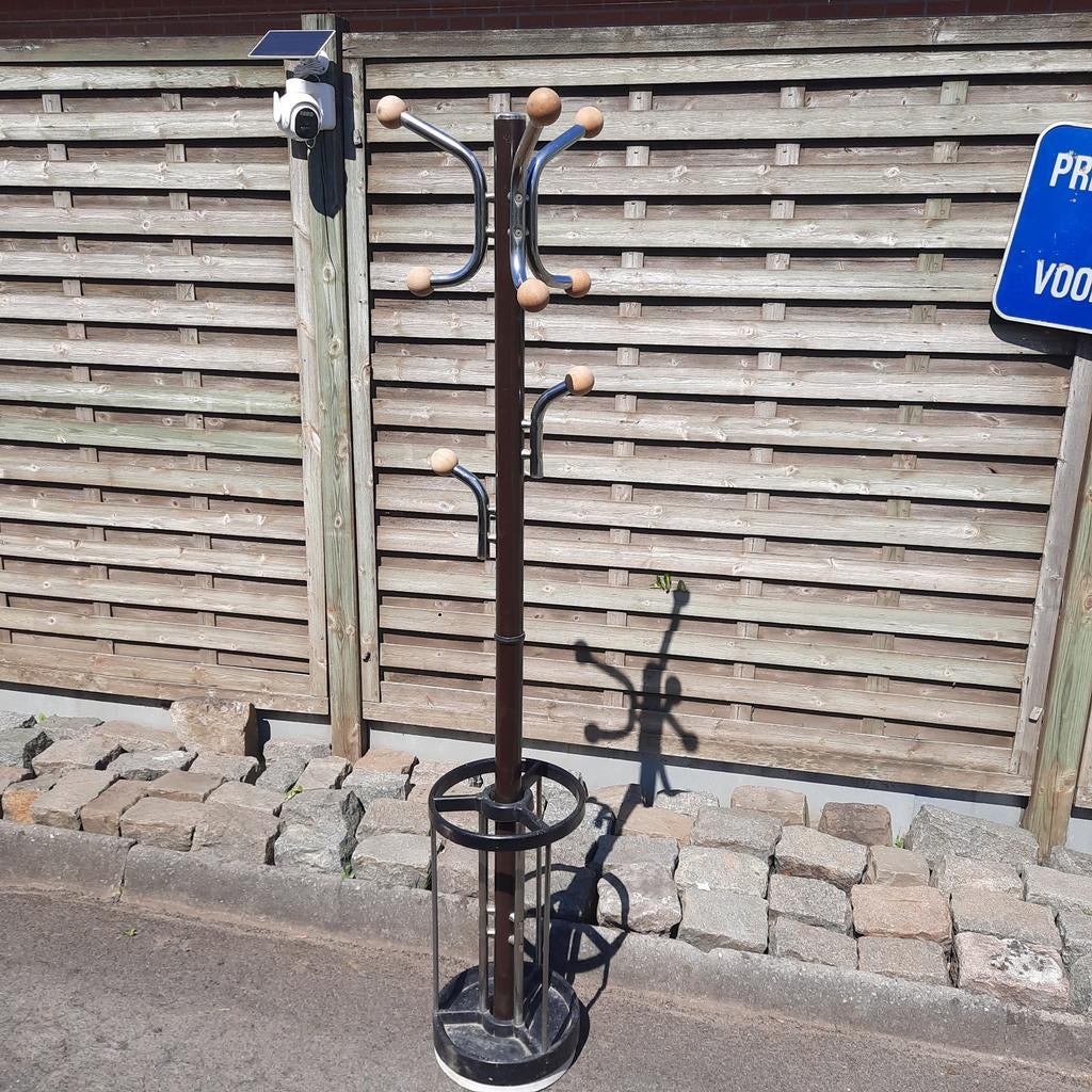 Porte-manteau robuste avec porte-parapluie. Voir les photos., Enlèvement