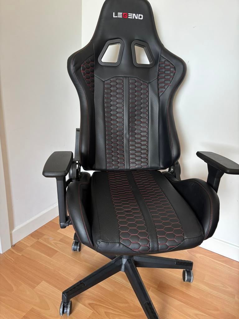 Gaming stoel, Huis en Inrichting, Bureaustoelen, Ophalen, Zo goed als nieuw