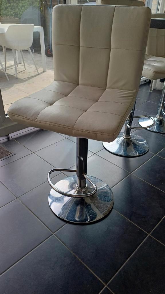 4 chaises de bar pivotantes blanches, Maison & Meubles, Tabourets de bar, Enlèvement