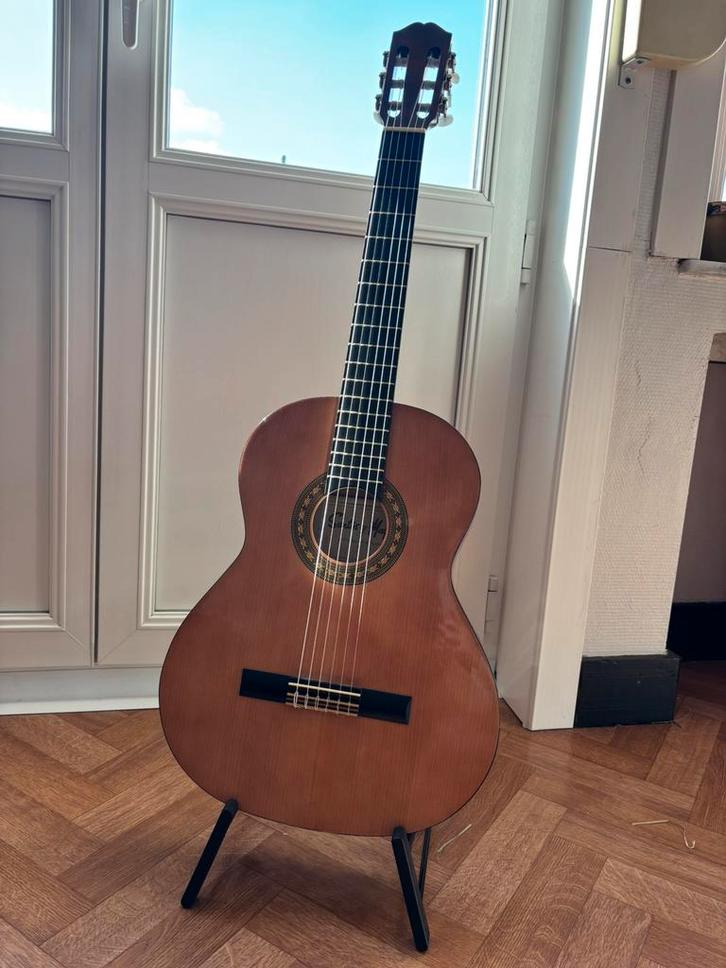 Guitare classique Santos y Mayor, Musique & Instruments, Instruments à corde | Guitares | Acoustiques, Comme neuf, Guitare classique ou espagnole