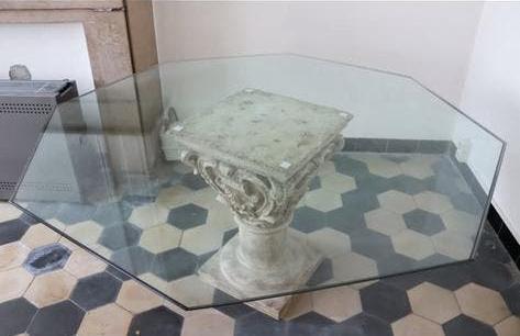 Intacte glazen tafel op stenen zuil, Huis en Inrichting, Tafels | Eettafels, Glas, Ophalen