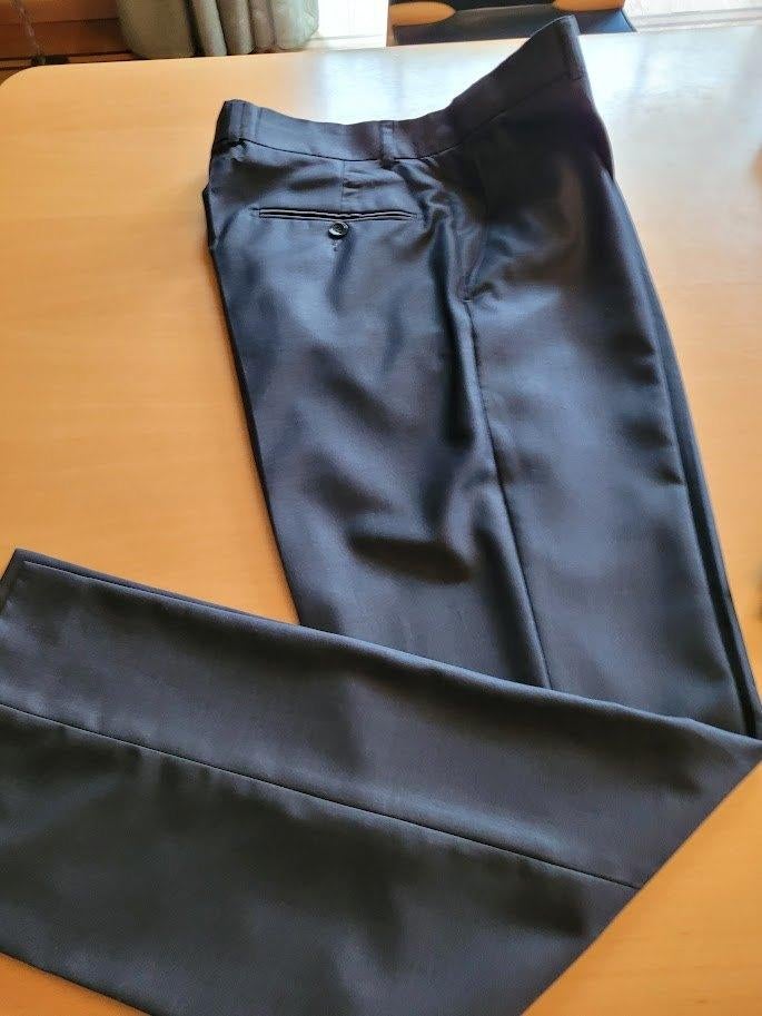 Grijze broek 54, Kleding | Heren, Broeken en Pantalons, Ophalen of Verzenden, Zo goed als nieuw, Maat 52/54 (L), Grijs