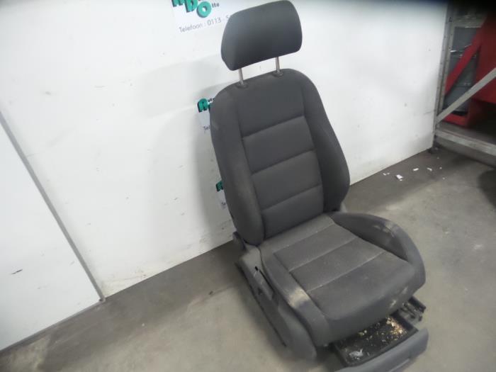 Stoel rechts van een Volkswagen Golf (Golf 04-), Auto-onderdelen, Interieur en Bekleding, Gebruikt, 3 maanden garantie, Ophalen of Verzenden