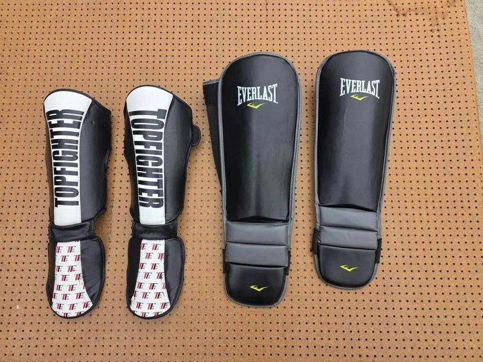 Kickboksen Muay Thai scheenbeschermers Everlast set, Ophalen of Verzenden, Zo goed als nieuw