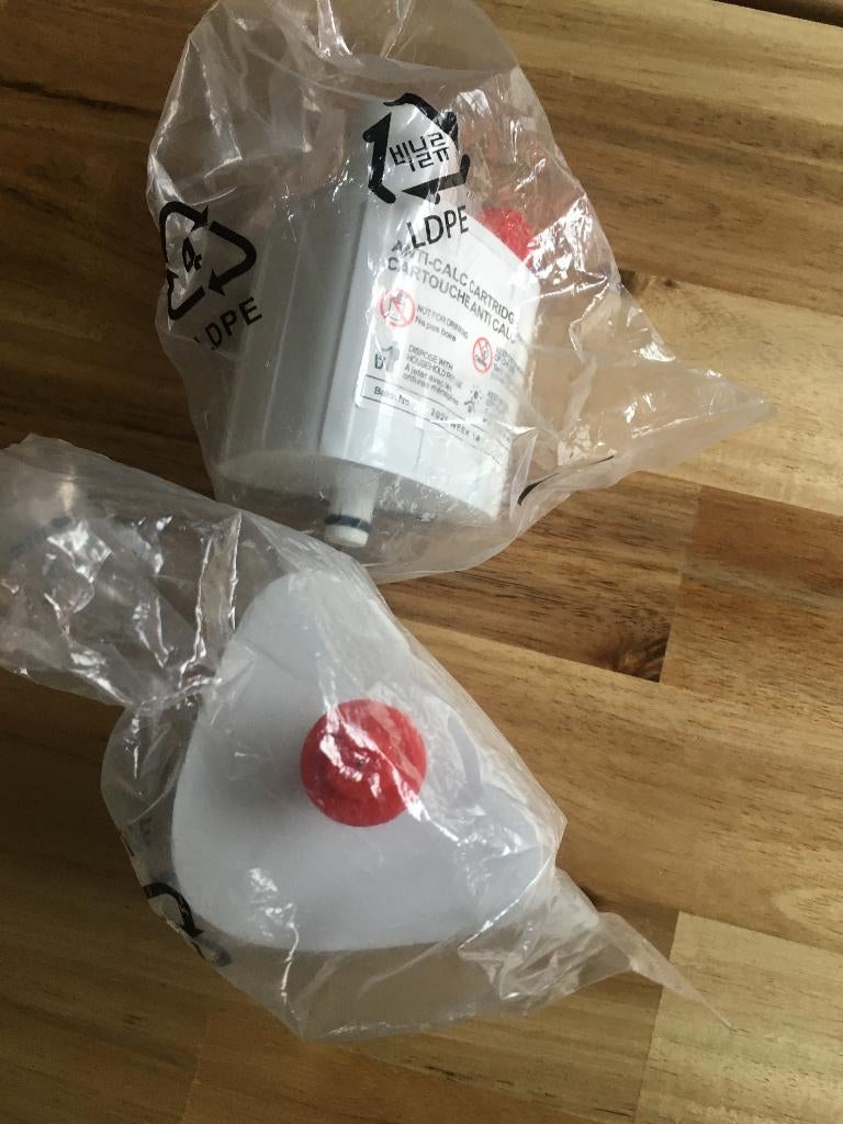 2 stuks Anti-Calc Cartridges voor stoomstrijkijzer - NIEUW, Electroménager, Fers à repasser & Planches à repasser, Neuf, Enlèvement