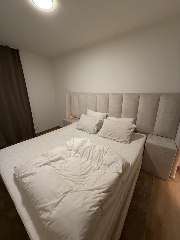 Bed 180x200 gekocht in december, Huis en Inrichting, Slaapkamer | Boxsprings, Ophalen of Verzenden