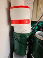 Verschillende emmers groot en klein met deksel, Enlèvement