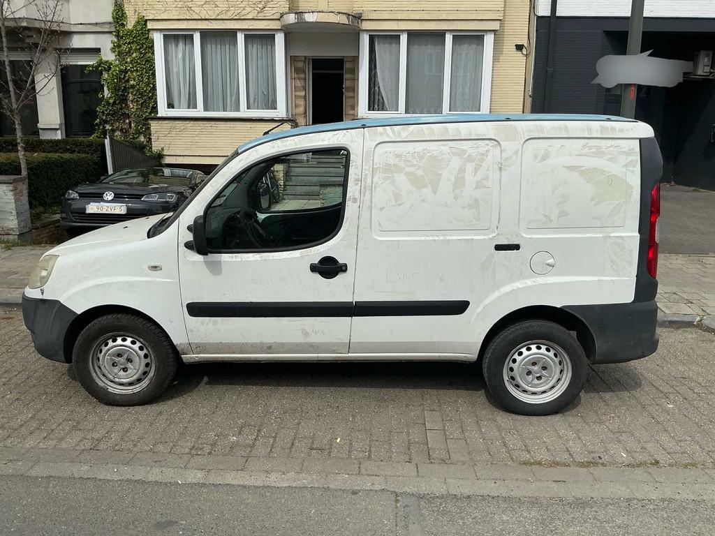Fiat 1.9 JTD Doblo Véhicule Commercial, Autos, Camionnettes & Utilitaires, Achat, Entreprise, Boîte manuelle, Diesel
