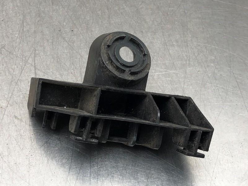 SUPPORT PARE-CHOCS ARRIÈRE DROIT Toyota Auris (E18), Autos : Pièces & Accessoires, Utilisé, Toyota