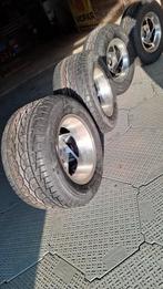 Grand ensemble de 5 trous avec pneus neufs, Enlèvement, Pneu(s)