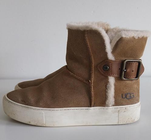 Winterlaarzen Ugg vrouw/meisje, Vêtements | Femmes, Chaussures, Porté, Bottes de neige, Brun, Enlèvement ou Envoi