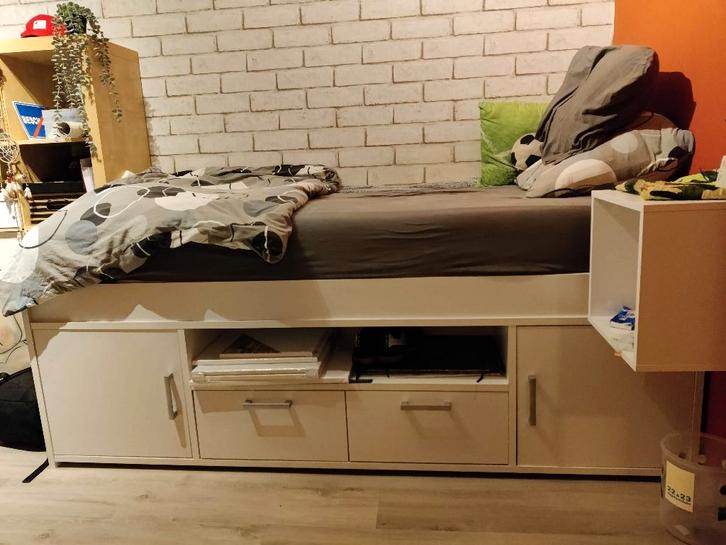 Eenpersoonsbed met opbergruimte, matras en lattenbodem incl, Huis en Inrichting, Slaapkamer | Bedden, Zo goed als nieuw, Eenpersoons