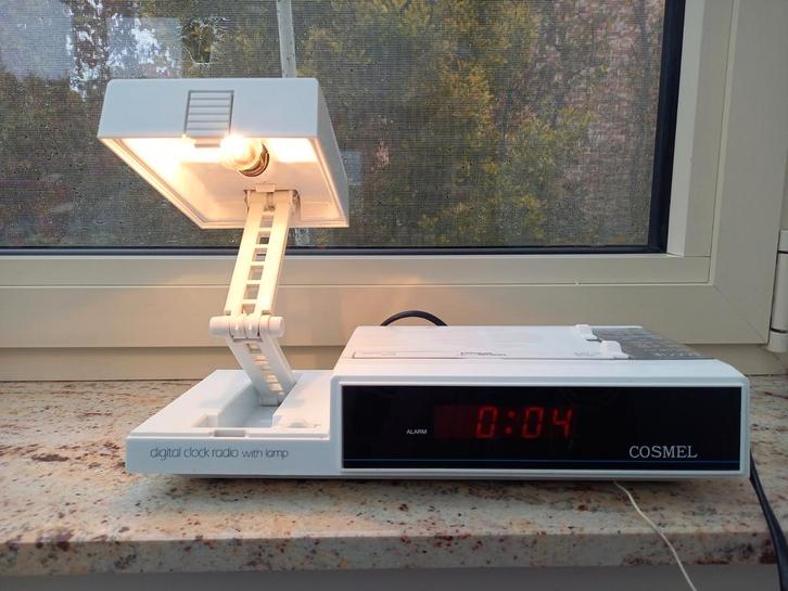 Clock Radio met lamp., Elektronische apparatuur, Wekkers, Zo goed als nieuw, Ophalen