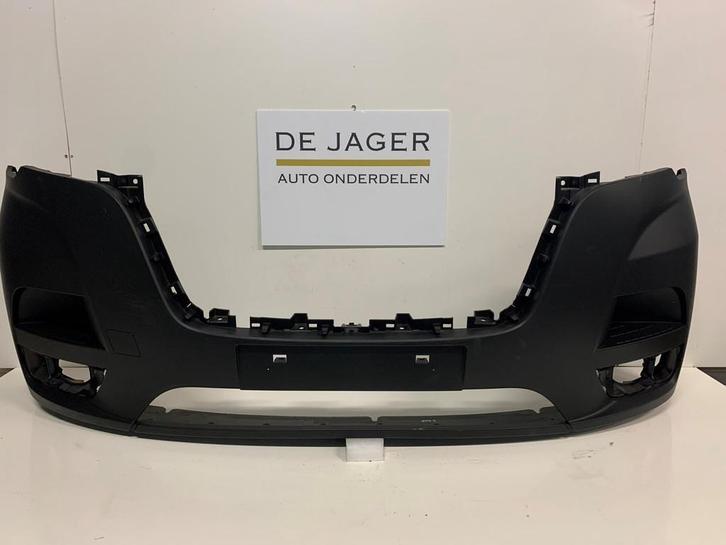 Renault Master 4 IV facelift voorbumper bumper 620104124X, Auto-onderdelen, Carrosserie, Bumper, Renault, Voor, Gebruikt