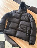 Zwarte winterjas, Ophalen