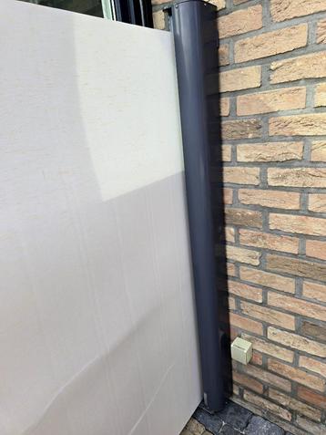 Paravent  beschikbaar voor biedingen