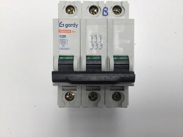 Disjoncteur/fusible GARDY 3P 400V 20A