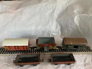 Märklin : serie 300: 5 goederenwagons beschikbaar voor biedingen