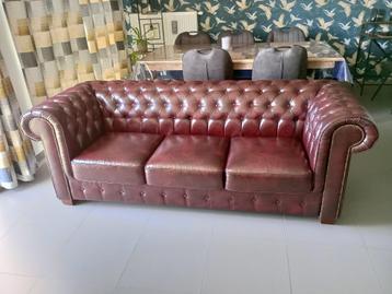 Canapé chesterfield beschikbaar voor biedingen