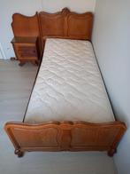 Compleet bed + nachtkastje + lattenbodem + matras, Ophalen