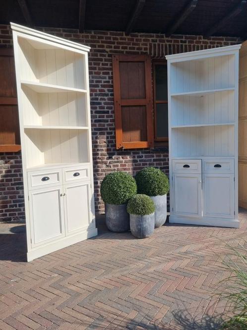 2 identieke hoekkasten, Huis en Inrichting, Kasten | Boekenkasten, Zo goed als nieuw, Ophalen of Verzenden