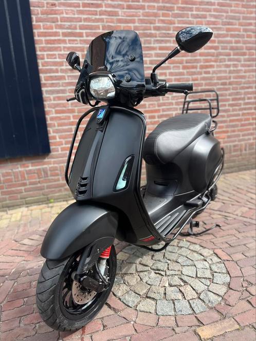 Vespa sprint, Fietsen en Brommers, Scooters | Vespa, Zo goed als nieuw, Ophalen