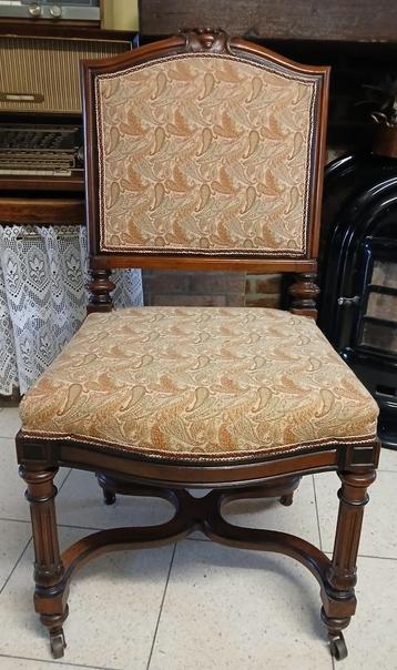 5 chaises acajou beschikbaar voor biedingen