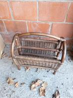 Rotan krantenrekje, Maison & Meubles, Accessoires pour la Maison | Porte-journaux & Porte-revues, Enlèvement