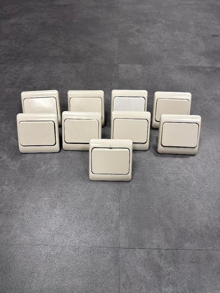 niko PR20 schakelmateriaal, Doe-het-zelf en Bouw, Elektriciteit en Kabels, Gebruikt, Schakelaar, Ophalen