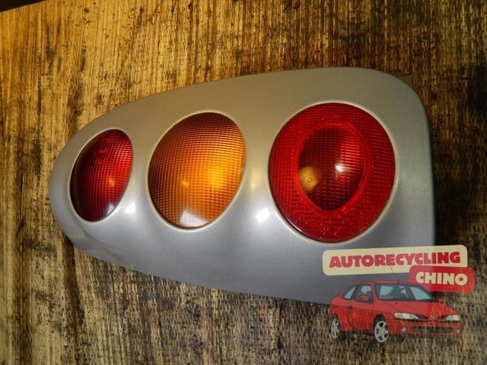 Feu arrière gauche d'un Smart City Coupe, Autos : Pièces & Accessoires, Éclairage, Smart, Utilisé, 3 mois de garantie, Enlèvement ou Envoi