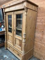 Zeer oude vitrinekast in grenenhout, Huis en Inrichting, Ophalen, Grenenhout