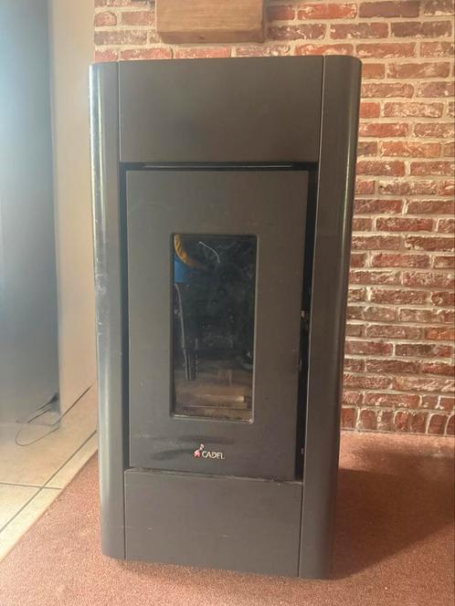 Pelletkachel met pellet te koop, Huis en Inrichting, Kachels, Gebruikt, Inbouw, Pelletkachel, Overige brandstoffen, Ophalen