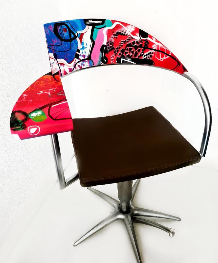 Starck, byJ. Soro - Maletti Presence ‘’Techno’’ L'Oréal, Huis en Inrichting, Stoelen, Zo goed als nieuw, Eén, Kunststof, Ophalen of Verzenden