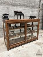 Antieke vitrinekast antieke winkeldressoir, Antiek en Kunst, Ophalen of Verzenden