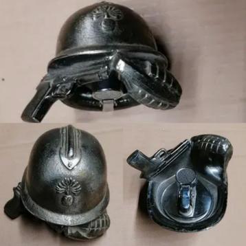 Militair granaatpistool met lichtere helm  beschikbaar voor biedingen