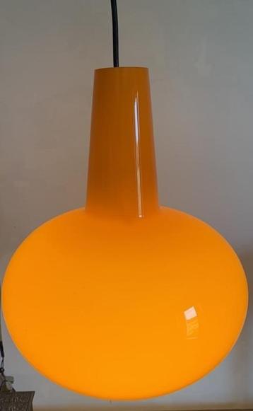 Suspension vintage opaline orange Zenith beschikbaar voor biedingen