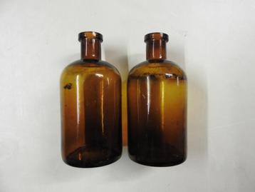 APOTHEEK FLESSEN 2 STUKS beschikbaar voor biedingen