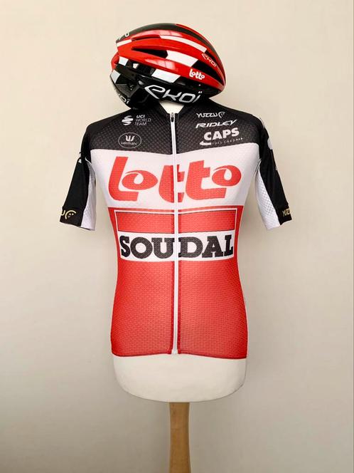 Lotto Soudal 2020 shirt + helmet worn by Tim Wellens, Sports & Fitness, Cyclisme, Comme neuf, Vêtements