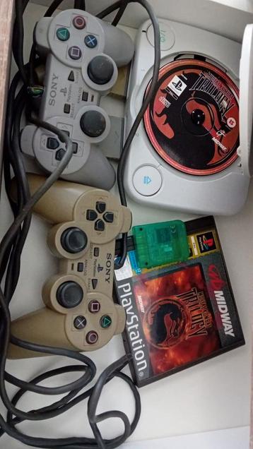 PS One compleet + MK Trilogy beschikbaar voor biedingen