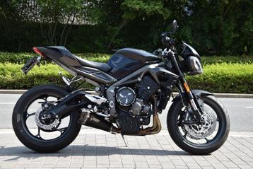 TRIUMPH STREET TRIPLE 765 R - 2022 - eerste eigenaar beschikbaar voor biedingen