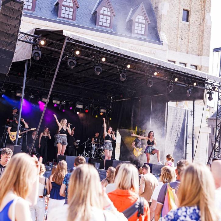 Scène de festival intérieure 9m x 7m, Divers, Divers Autre, Enlèvement