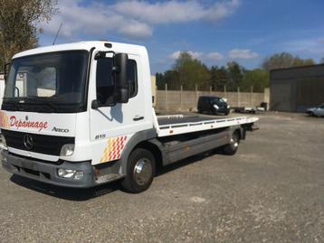 Mercedes atego met afschuif plateau  beschikbaar voor biedingen
