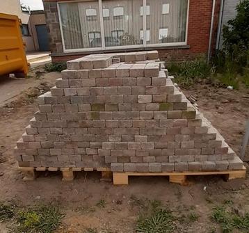 Gratis klinkers !!  beschikbaar voor biedingen