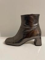 Enkellaarzen in platina kleur, merk Zinda, Lage of Enkellaarzen, Ophalen of Verzenden, Zo goed als nieuw, Zinda