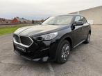 BMW iX2 eDrive20 - 03/2025 - 5050 km - NIEUW - 33.000 €+BTW, Auto's, BMW, Zwart, 5 deurs, Dealer onderhouden, 150 kW