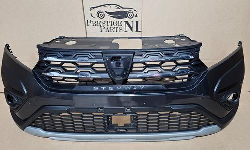 Voorbumper Dacia Sandero III 3 Stepway 620225509R 2020-2024, Auto-onderdelen, Carrosserie, Bumper, Voor, Gebruikt, Herkomst onderdeel bekend