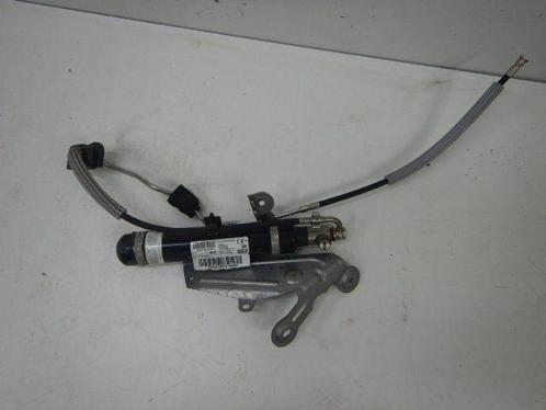 Mercedes-Benz C-klasse W205 Gasgenerator A205860470090, Auto-onderdelen, Filters, Mercedes-Benz, Gebruikt, Ophalen of Verzenden