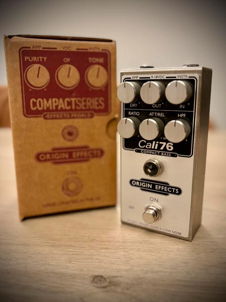 Origin Effects Cali76 Compact Bass V1, Muziek en Instrumenten, Snaarinstrumenten | Gitaren | Bas, Zo goed als nieuw, Ophalen
