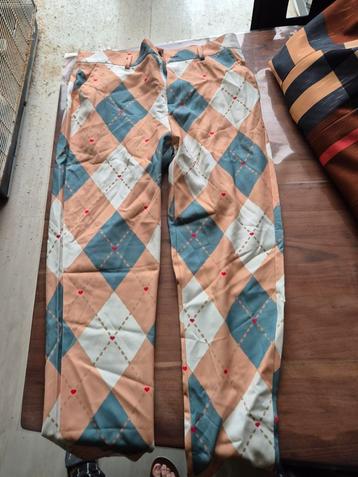 Herenbroek  beschikbaar voor biedingen