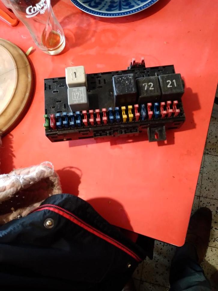 Zekeringskast vw golf  2, Auto-onderdelen, Elektronica en Kabels, Ophalen of Verzenden